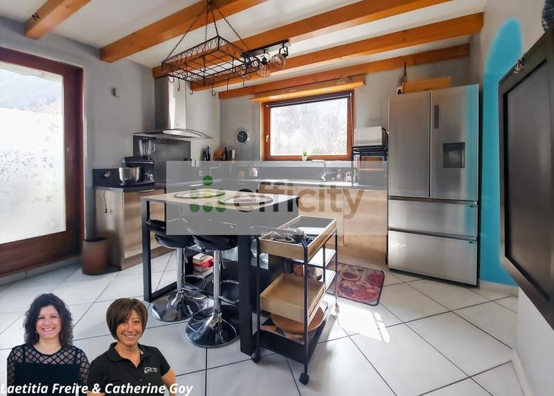 Maison - 174 m² - 5 pièces