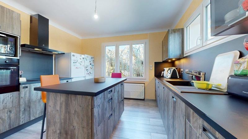 Maison - 161 m² - 7 pièces