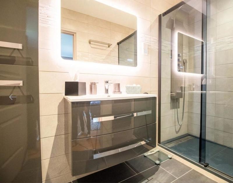 Maison - 250 m² - 7 pièces