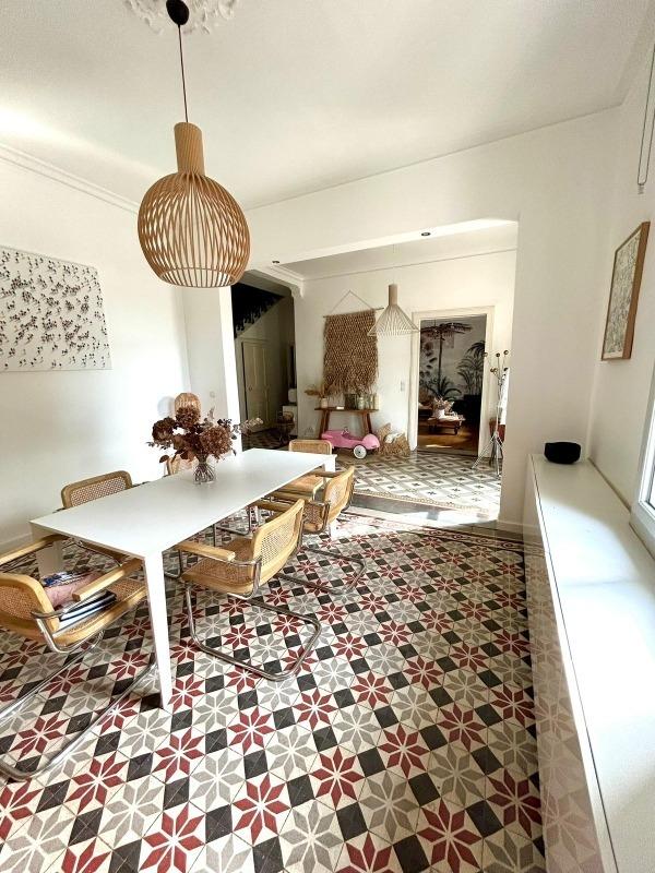 Maison - 390 m² - 17 pièces