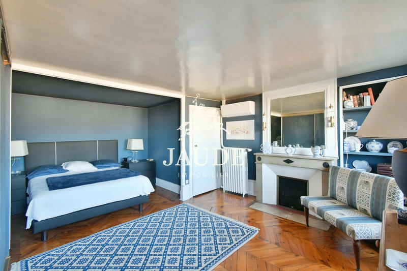 Appartement - 208 m² - 6 pièces