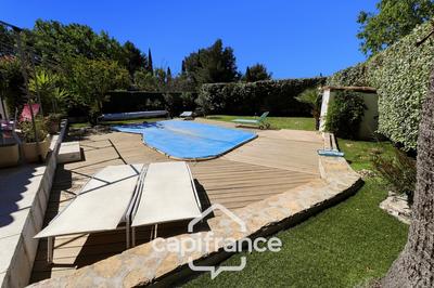 Villa - 100 m² - 5 pièces