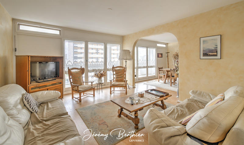 Appartement - 140 m² - 5 pièces