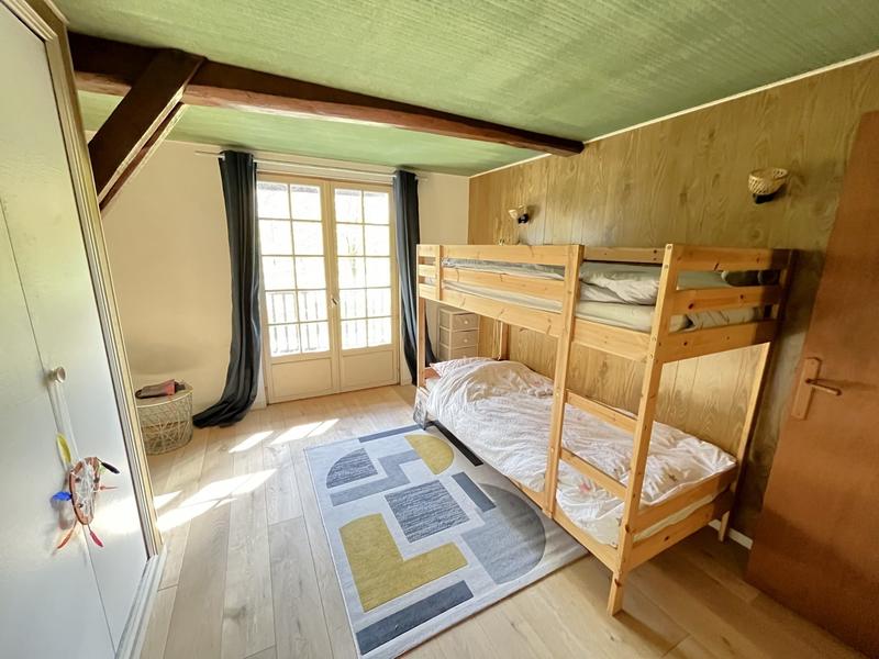 Maison - 280 m² - 6 pièces