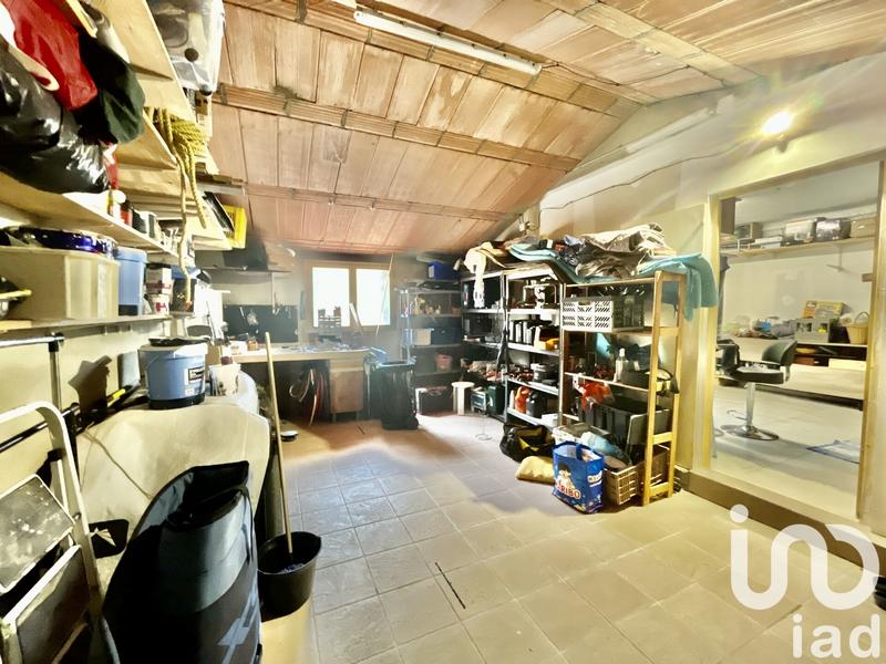 Maison - 230 m² - 7 pièces