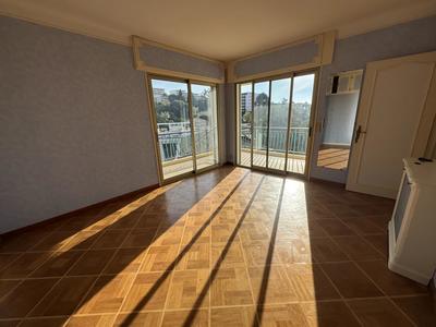 Appartement - 93 m² - 4 pièces