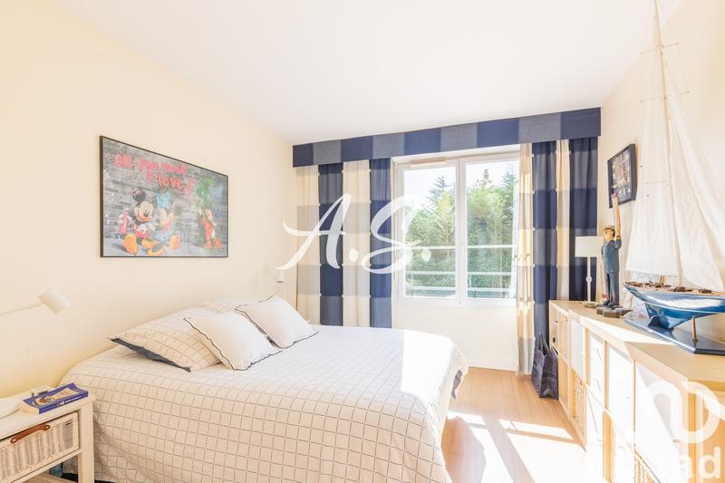 Maison - 212 m² - 8 pièces