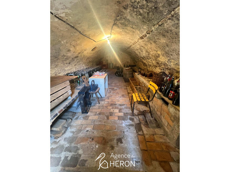 Maison - 216 m² - 7 pièces