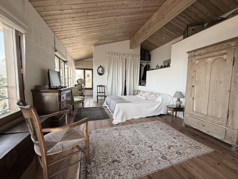 Maison - 180 m² - 6 pièces