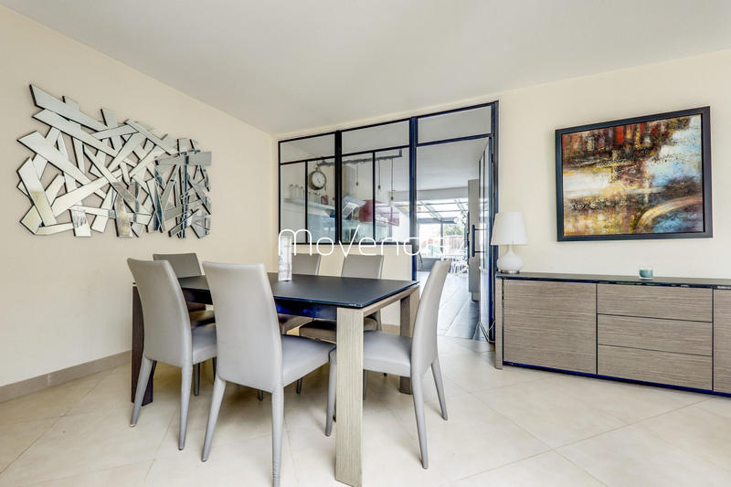 Maison contemporaine - 141 m² - 7 pièces