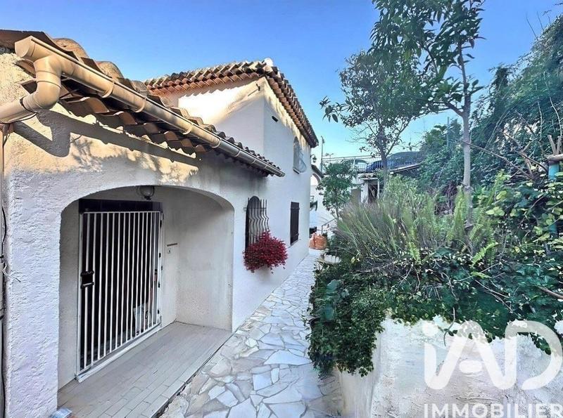 Maison - 177 m² - 6 pièces