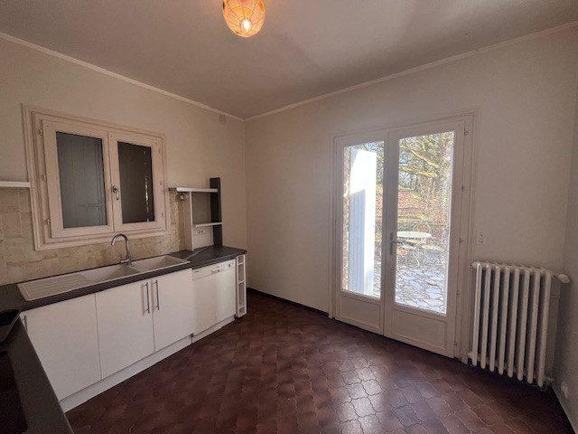 Maison traditionnelle - 175 m² - 6 pièces