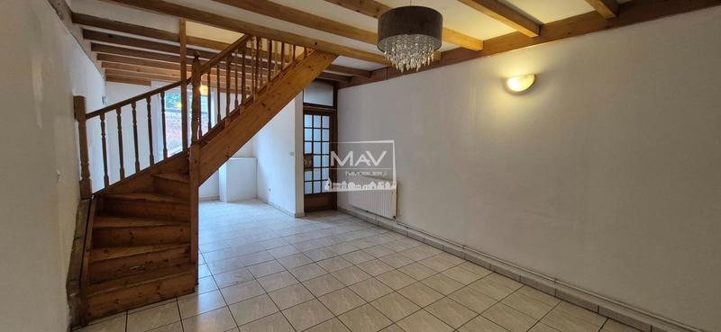 Maison - 90 m² - 5 pièces