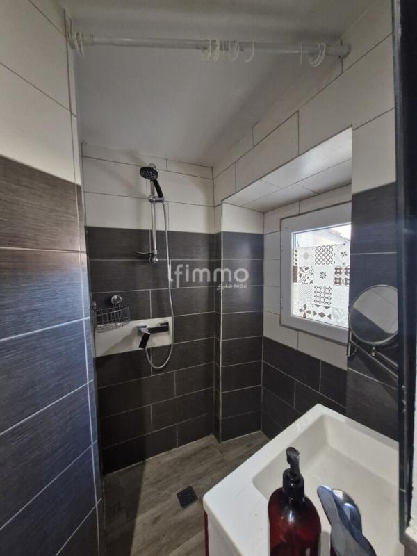 Immeuble - 104 m² - 6 pièces