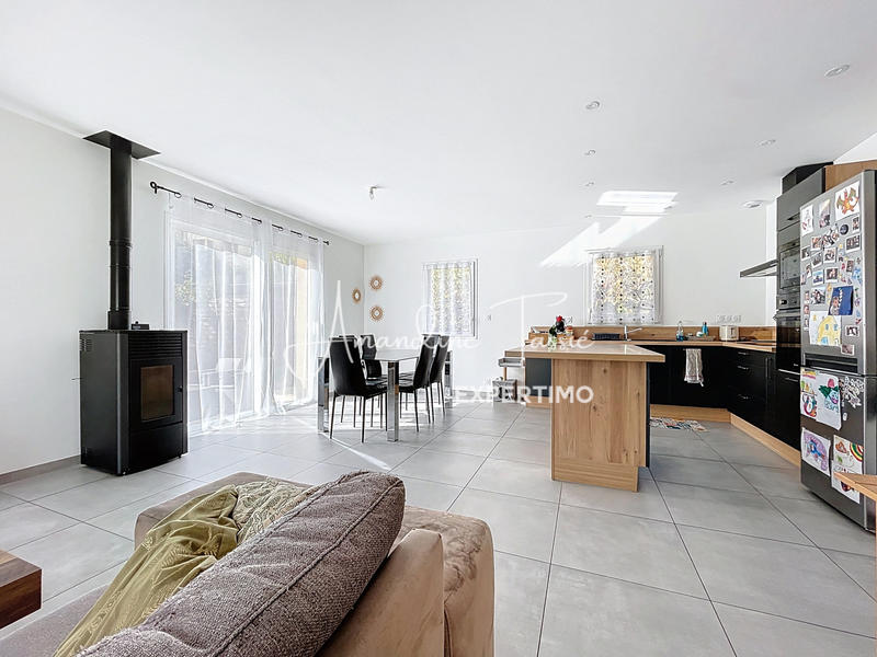 Maison - 92 m² - 4 pièces