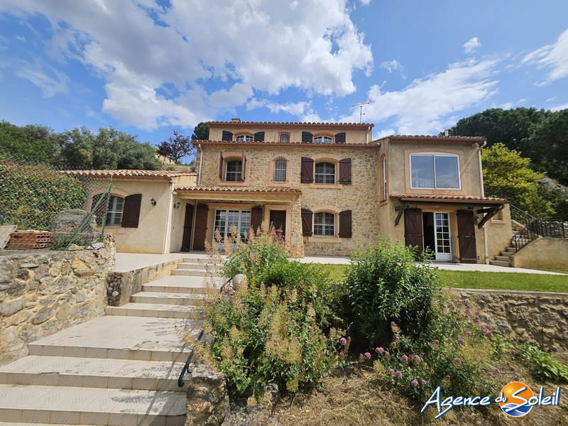 Maison - 180 m² - 4 pièces