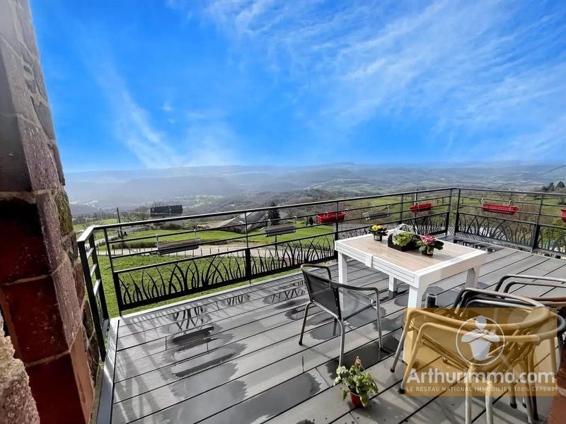 Maison - 215 m² - 5 pièces