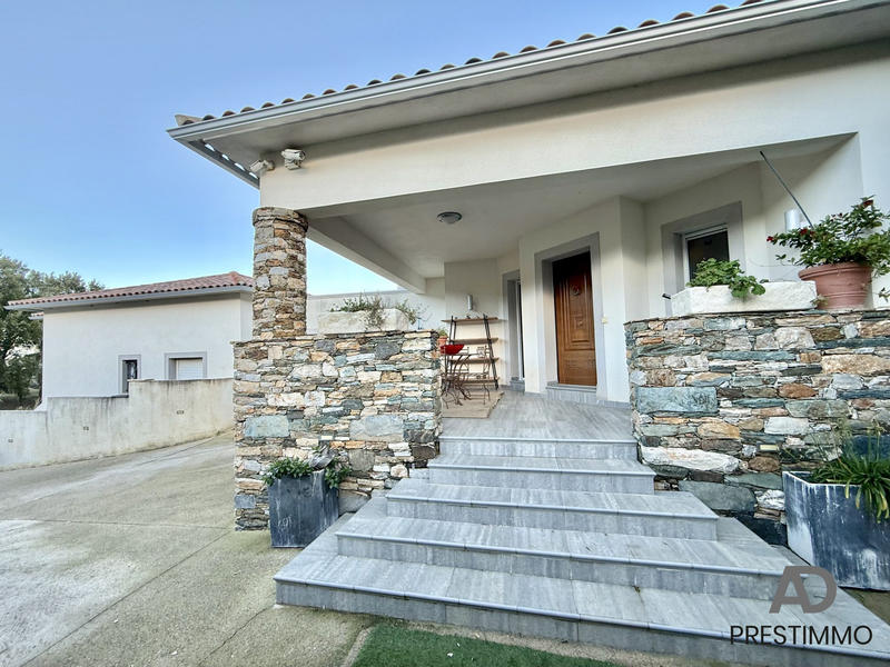 Villa - 163 m² - 5 pièces