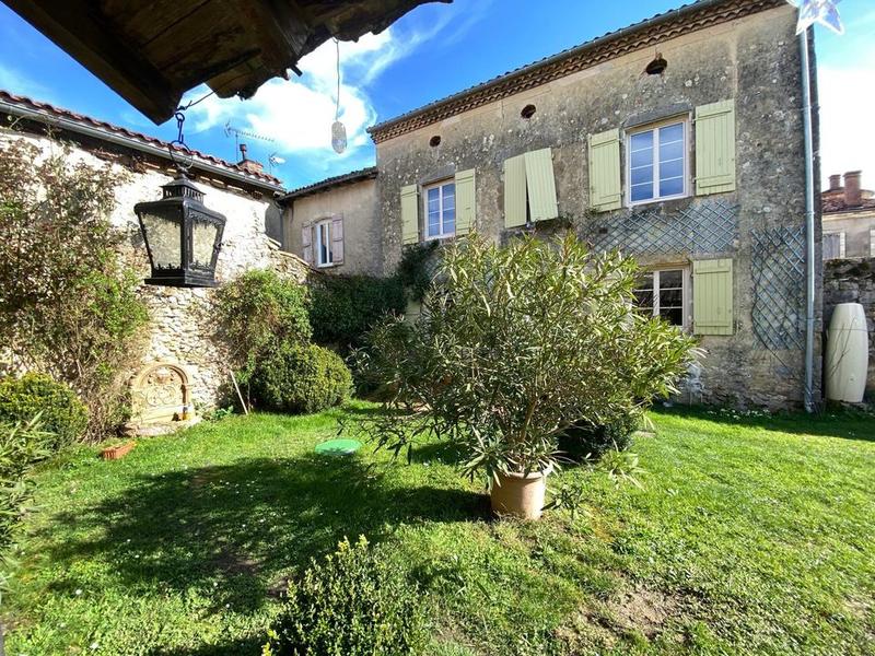Maison de maîtres - 198 m² - 8 pièces