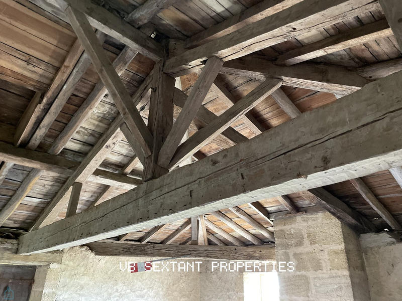 Maison - 250 m² - 1 pièce