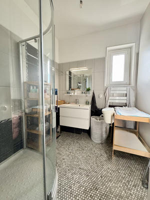 Appartement - 92 m² - 3 pièces