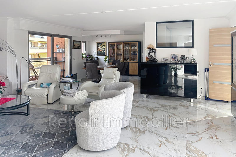 Appartement - 159 m² - 4 pièces