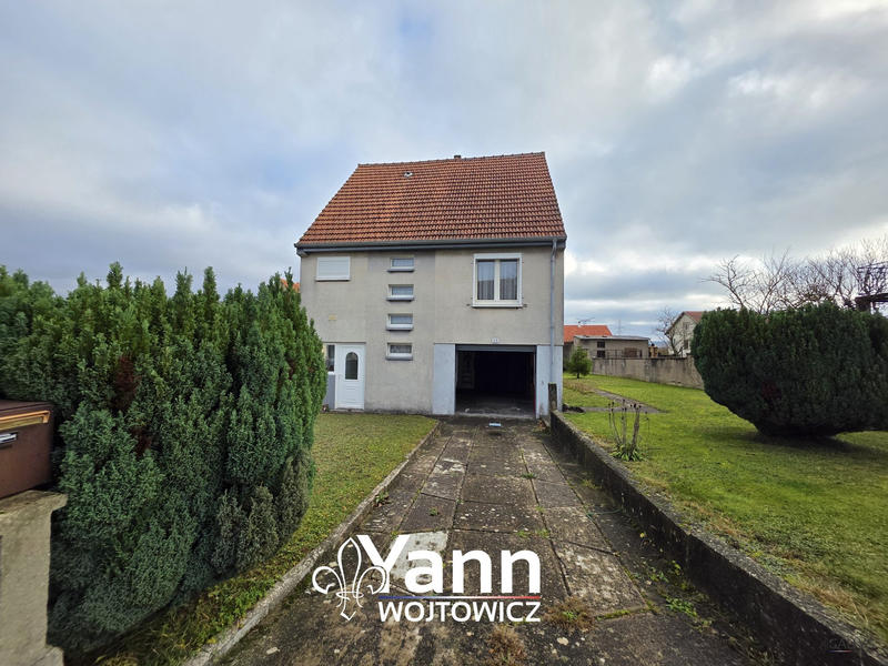 Maison - 96 m² - 5 pièces