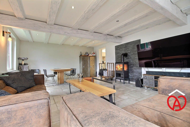 Maison - 192 m² - 7 pièces