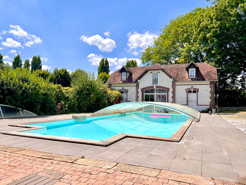 Maison - 483 m² - 16 pièces