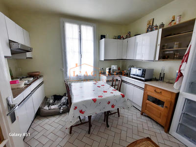 Maison - 151 m² - 7 pièces