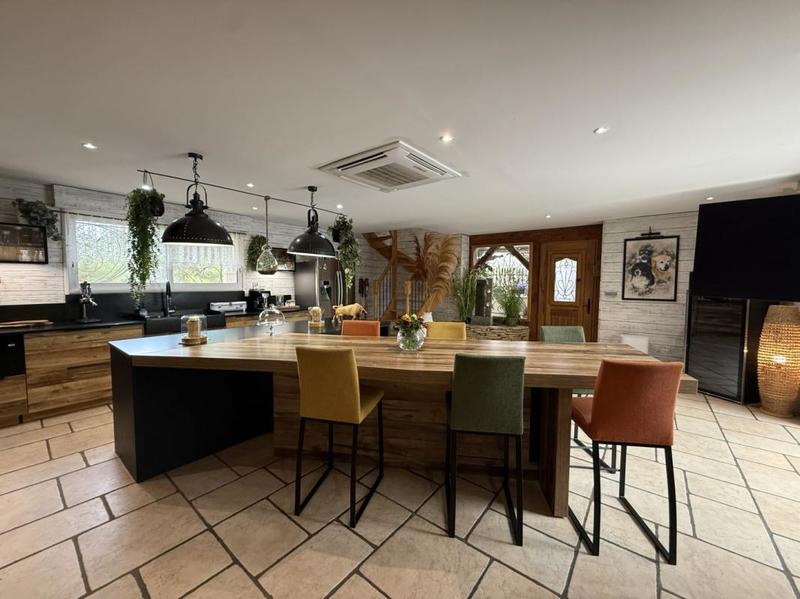 Maison - 165 m² - 5 pièces