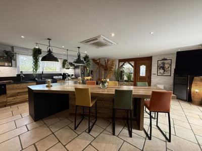 Maison - 165 m² - 5 pièces
