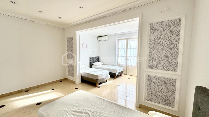 Villa - 420 m² - 11 pièces