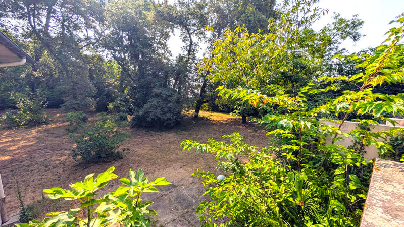 Maison - 250 m² - 9 pièces