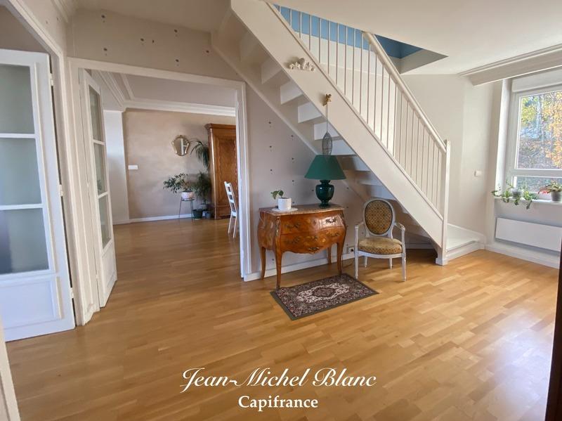 Appartement - 173 m² - 7 pièces