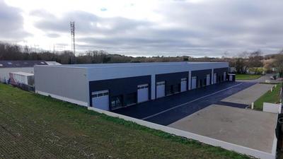 Bureau - 390 m² - 1 pièce