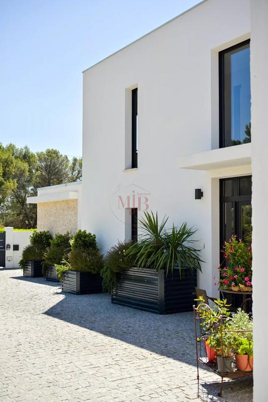 Villa - 184 m² - 5 pièces