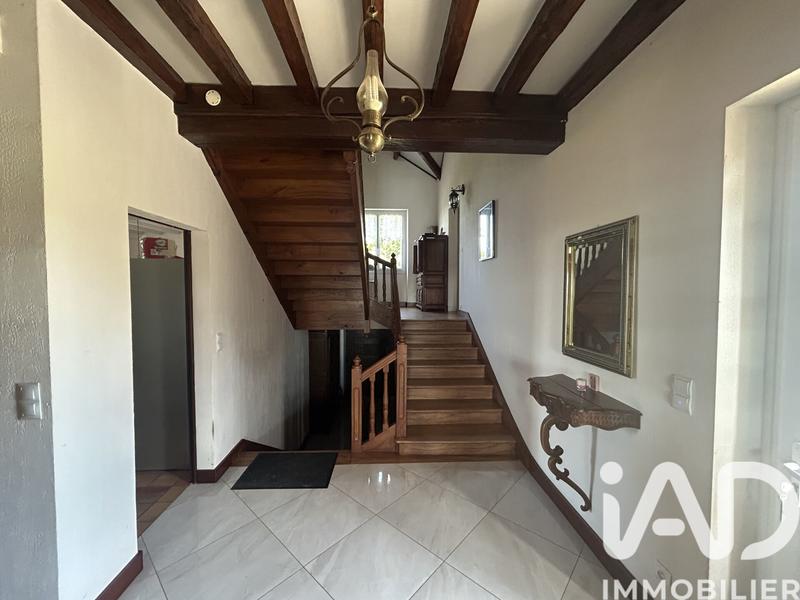 Maison - 221 m² - 6 pièces