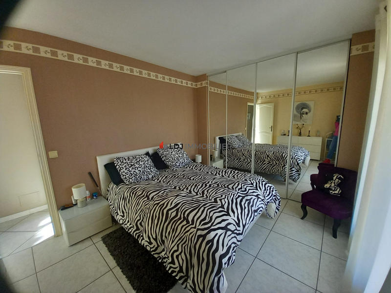 Maison traditionnelle - 142 m² - 6 pièces