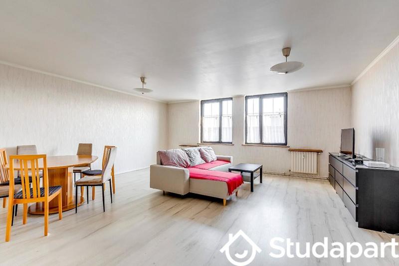 Chambre - 12 m² - 1 pièce