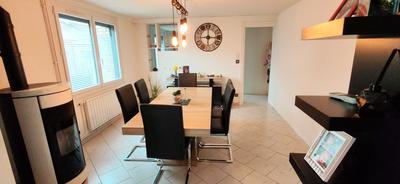 Maison - 140 m² - 8 pièces