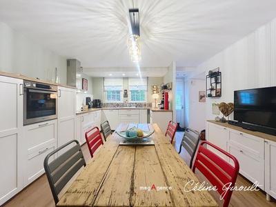 Maison en pierre - 160 m² - 5 pièces