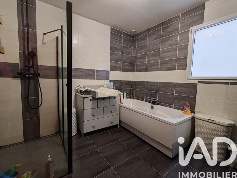 Maison - 203 m² - 8 pièces