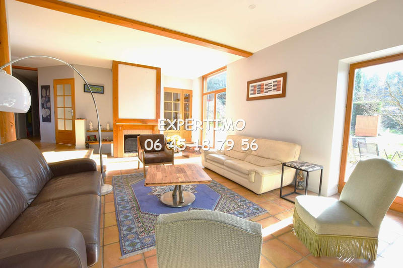 Maison - 200 m² - 10 pièces