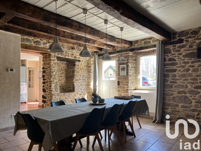 Maison - 176 m² - 9 pièces