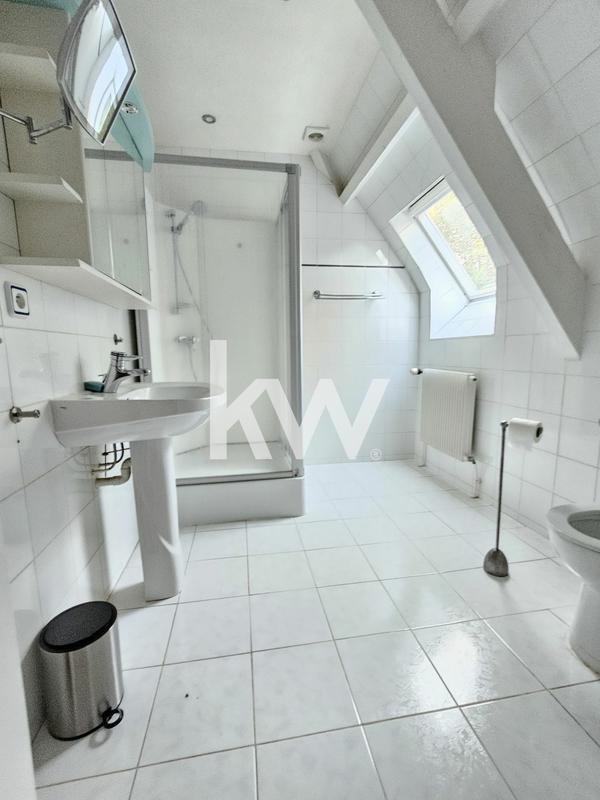 Maison - 257 m² - 6 pièces