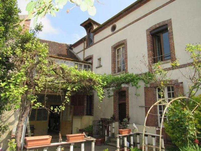 Maison ancienne - 248 m² - 8 pièces