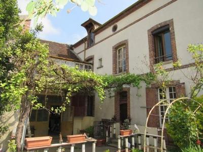 Maison ancienne - 248 m² - 8 pièces