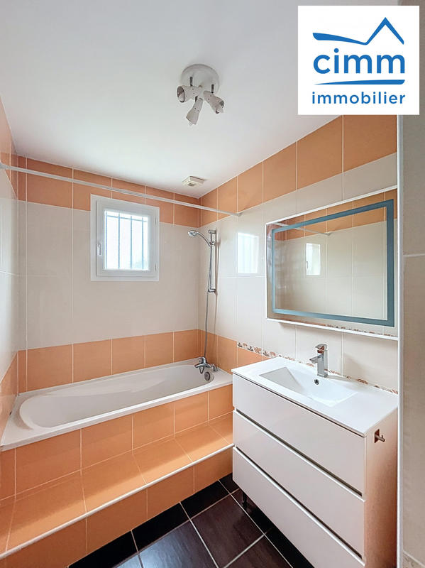 Maison - 111 m² - 4 pièces