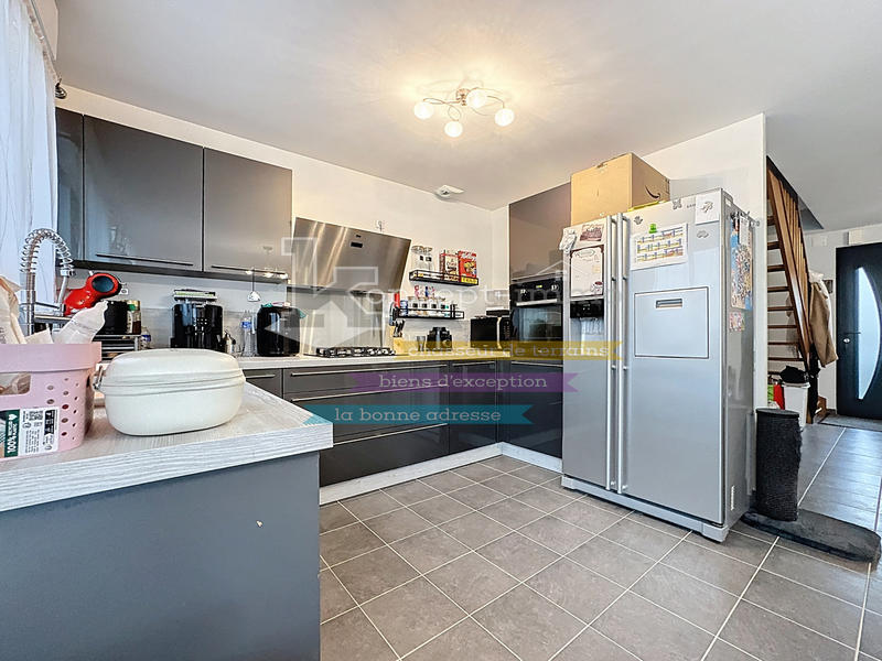 Maison - 94 m² - 6 pièces